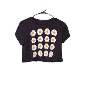 Black crop top with daisy flower pattern